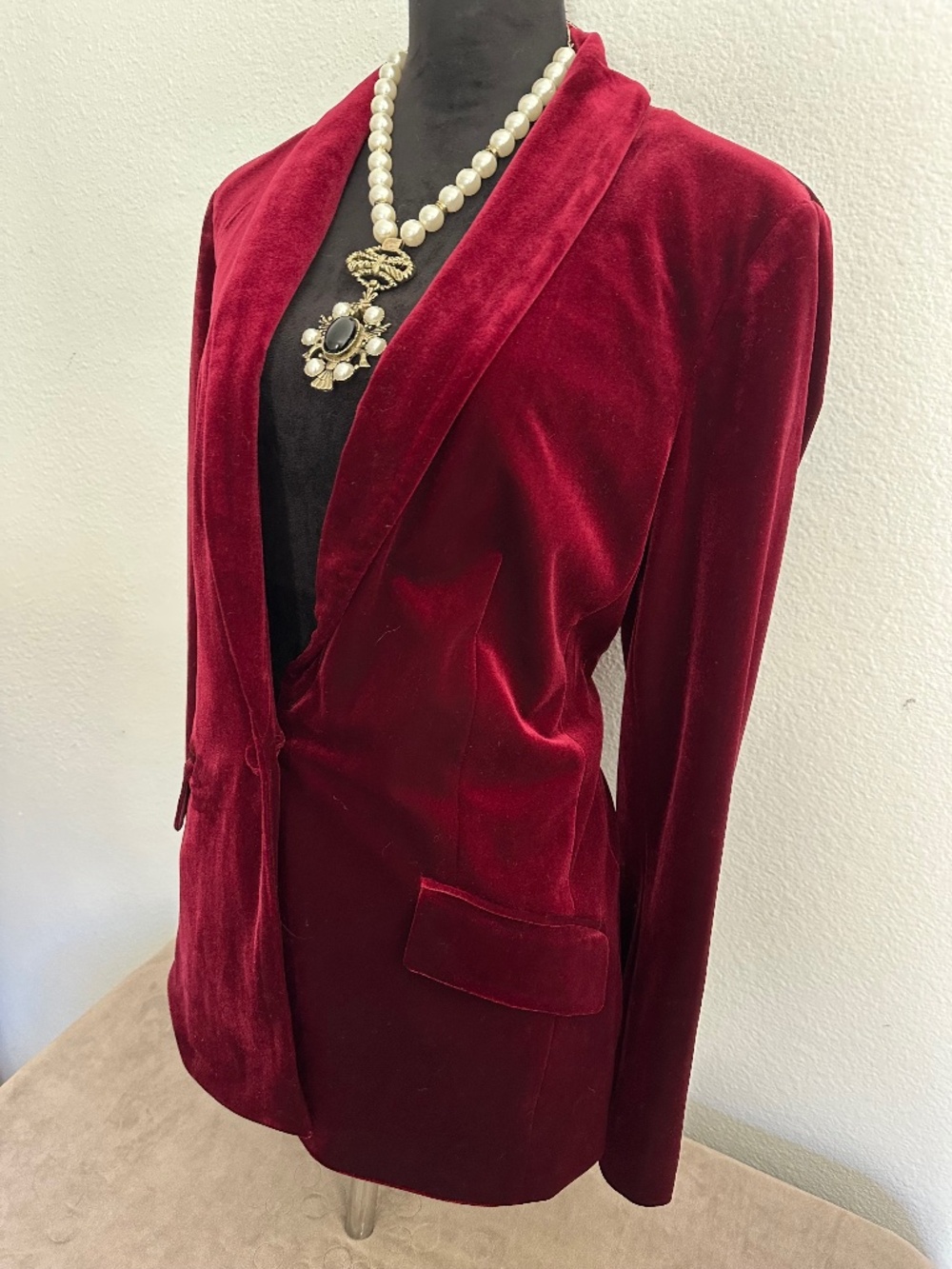 INC. International Velvet Blazer - Picture 4 of 6